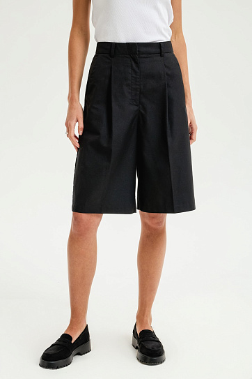 Удлинённые шорты-бермуды со стрелками