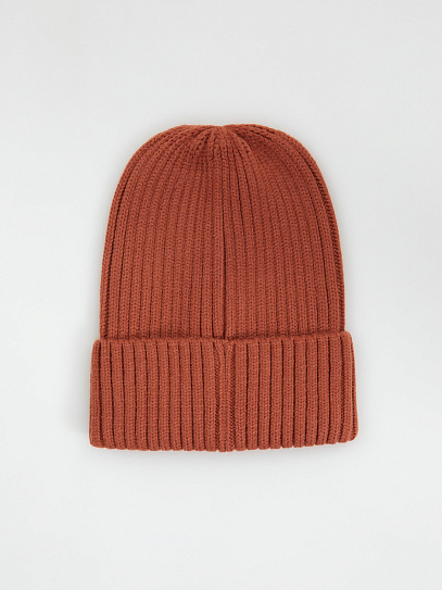 Вязаная шапка-бини с отворотом