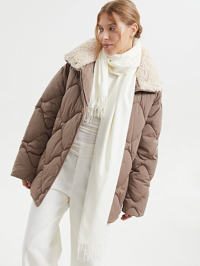 Тёплая стёганая куртка с воротником