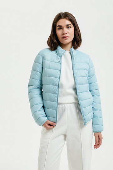 Тёплая стёганая куртка с воротником