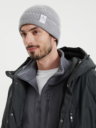 Вязаная шапка-бини