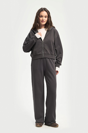 Трикотажные брюки на резинке