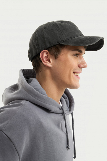 Тканевая бейсболка с полукруглым козырьком