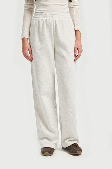 Трикотажные брюки на резинке